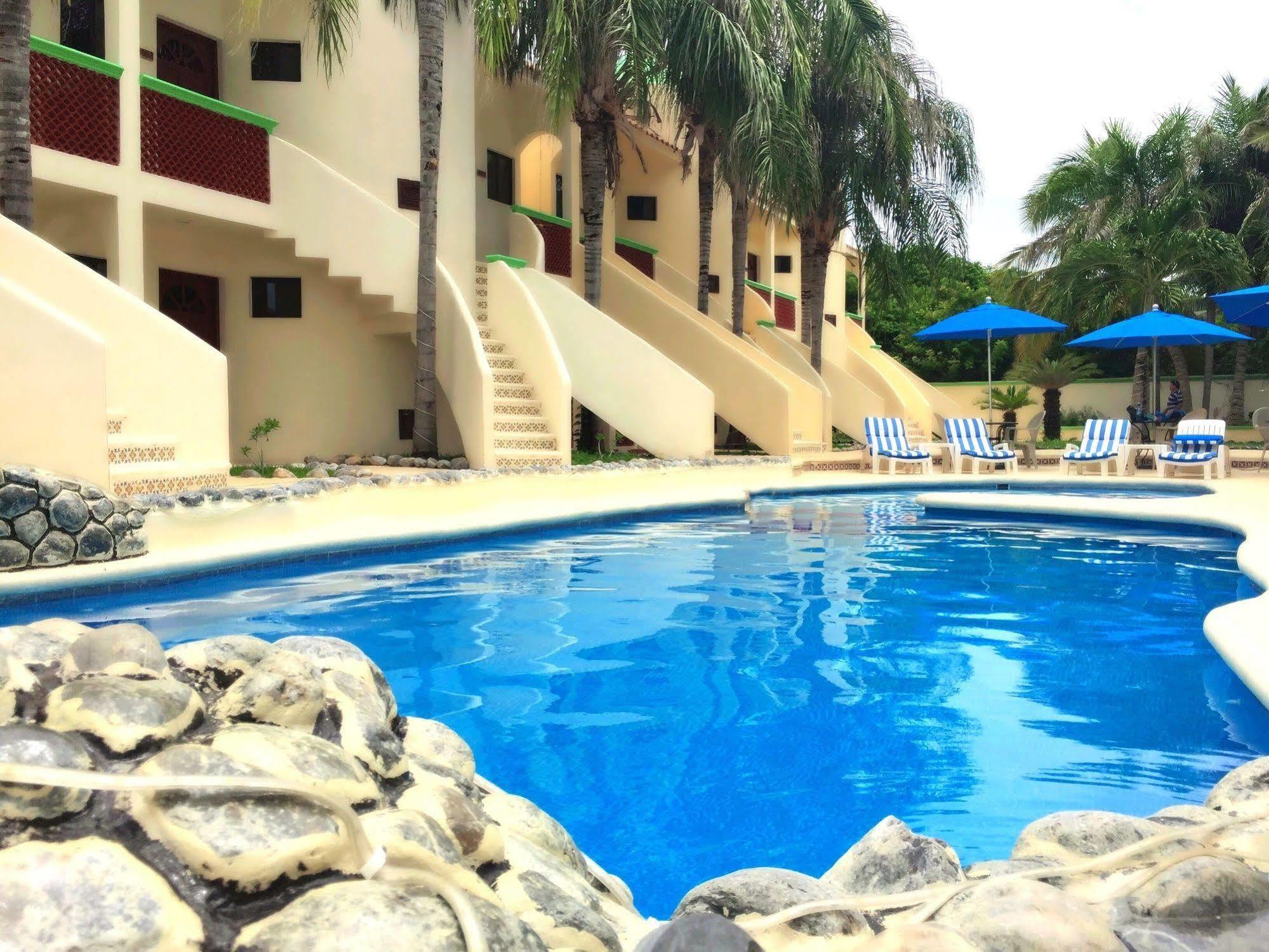 Coco - 3*